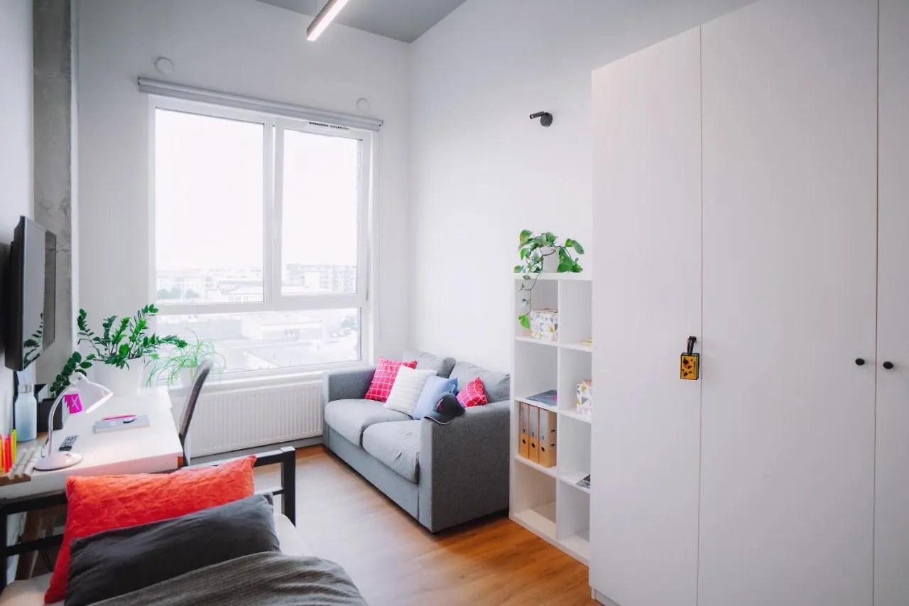 Studios And Shared Rooms At Livinnx Краков Апартаменты