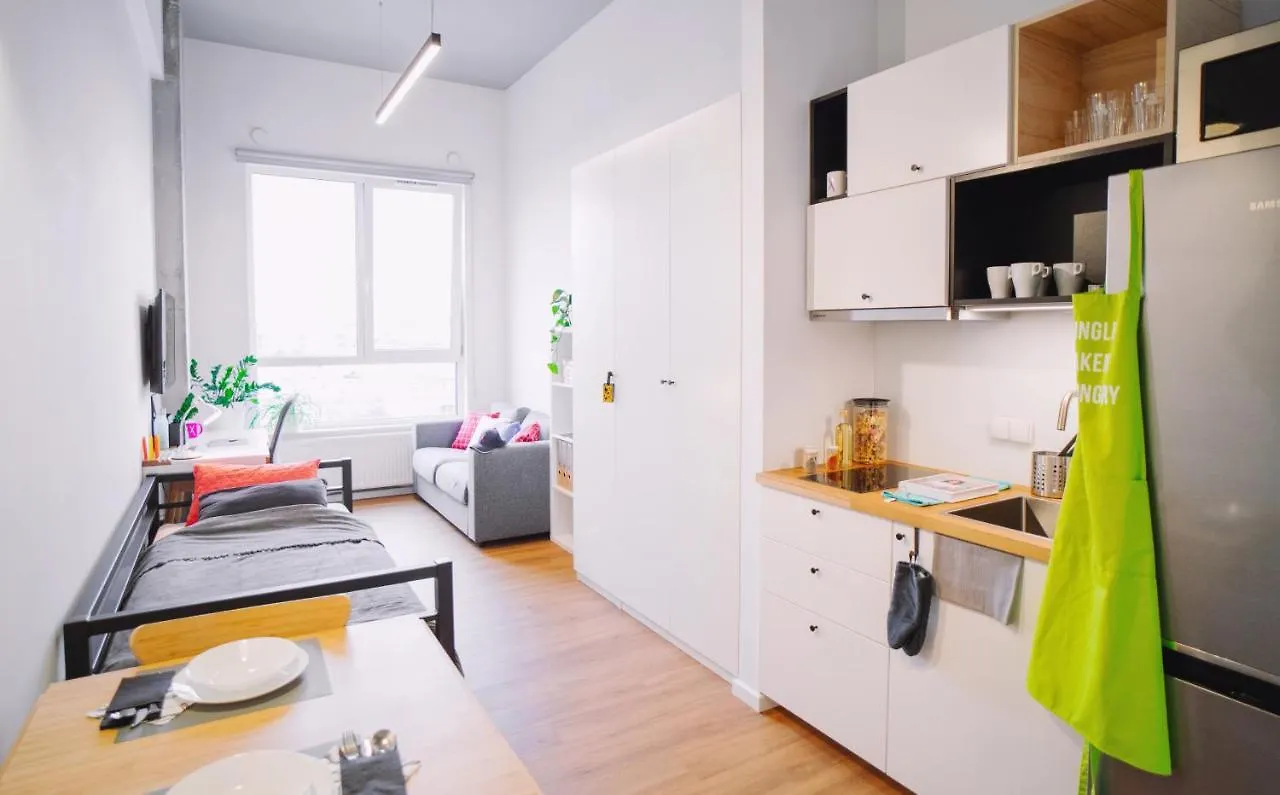 Studios And Shared Rooms At Livinnx Краков
