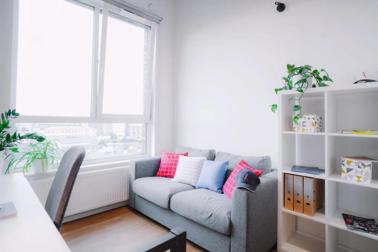 Studios And Shared Rooms At Livinnx Краков Апартаменты