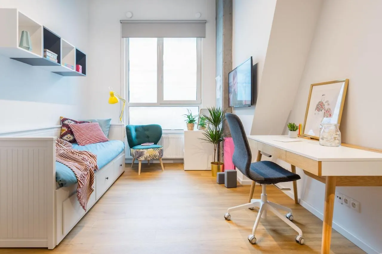 Apartment Studios And Shared Rooms At Livinnx Krakow