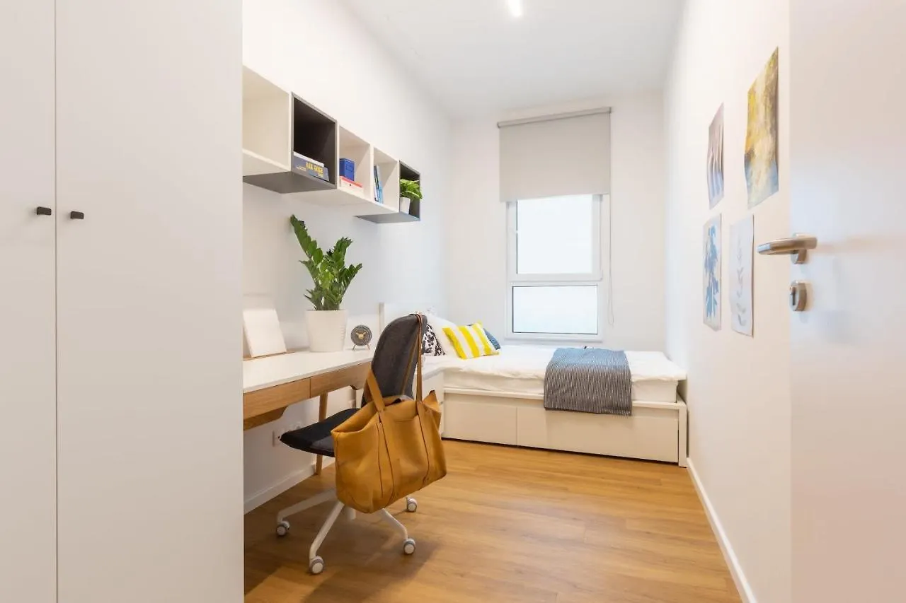 Apartment Studios And Shared Rooms At Livinnx Krakow Poland